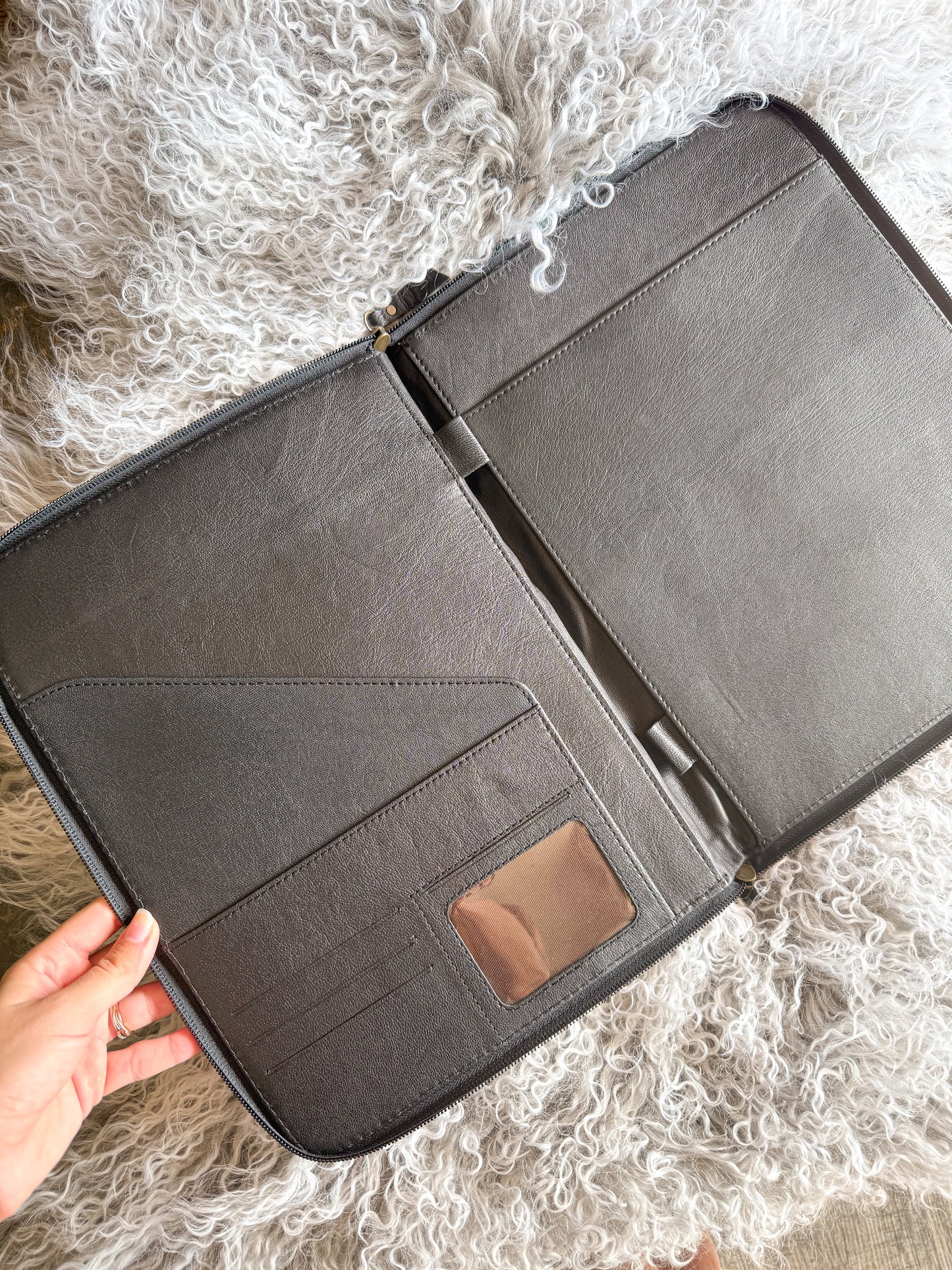Checkered Zipper Folder