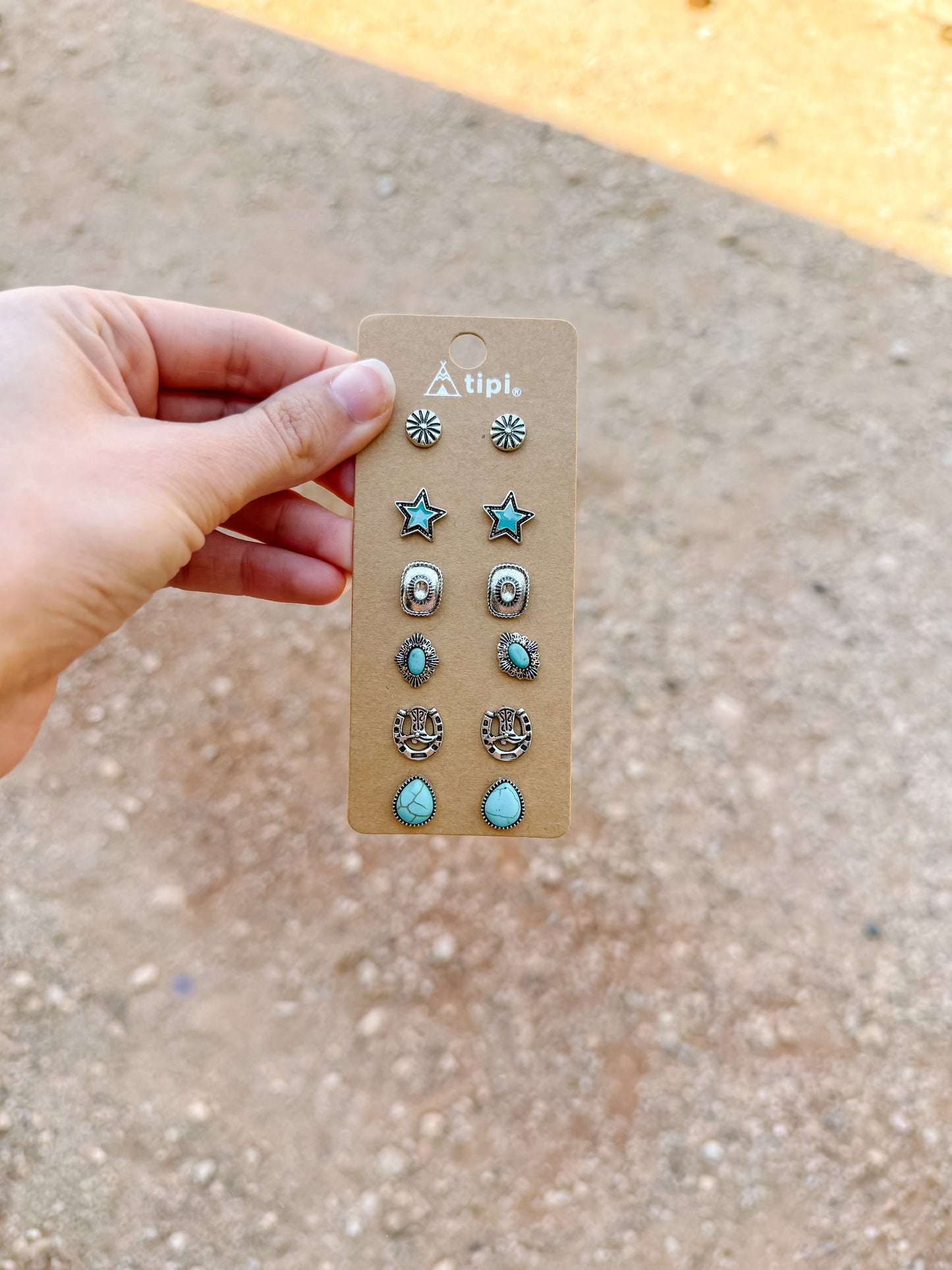 Horseshoe Earring Stud Set