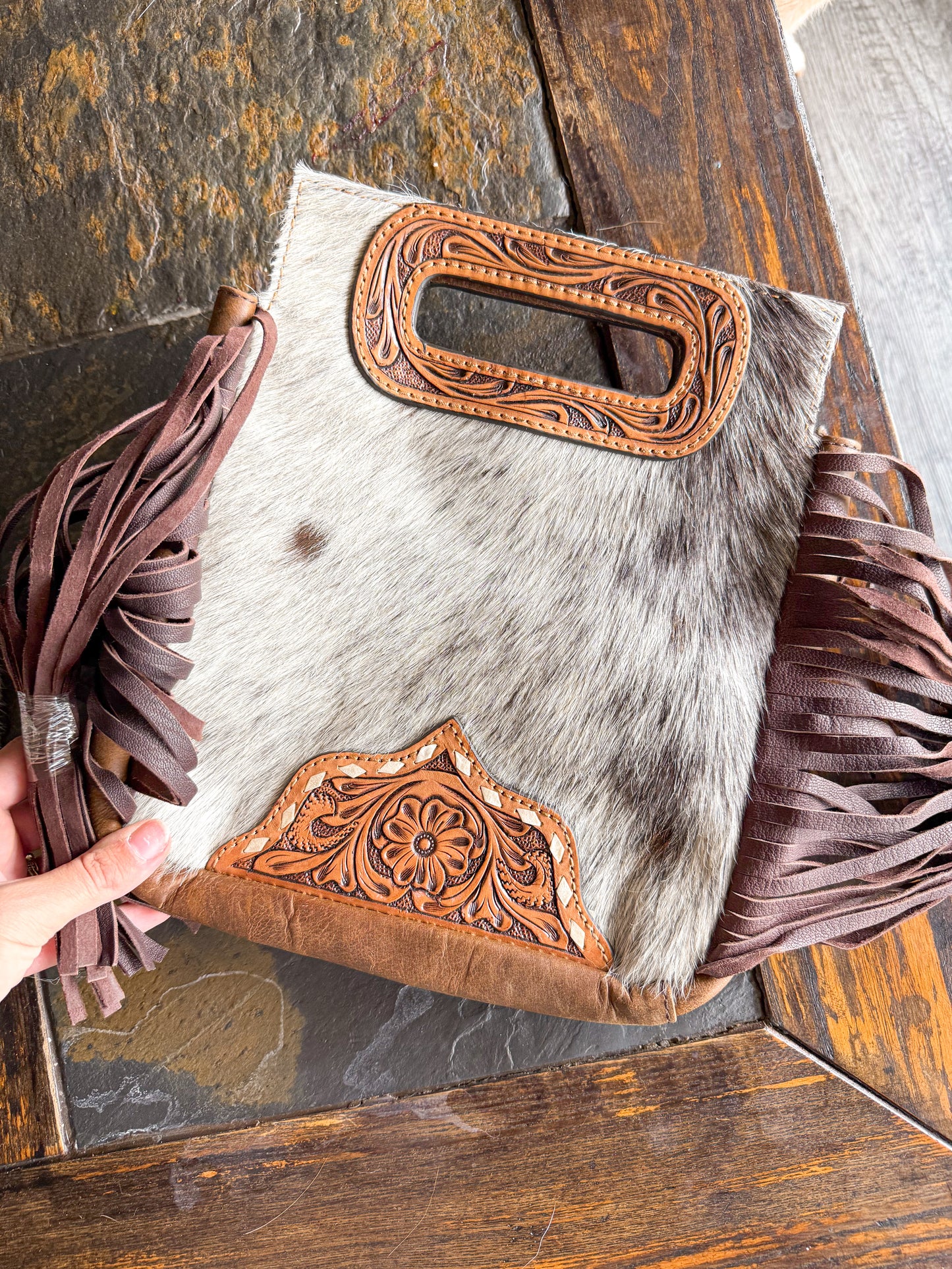Dally Crossbody